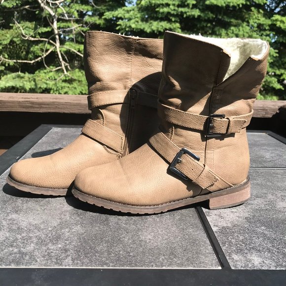 Booties - Picture 7 of 8